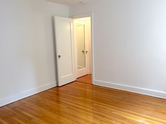 4th image of 117 E 77th St APT 7A