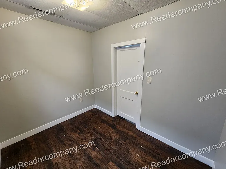 4915 Homerlee Avenue — Photo 16