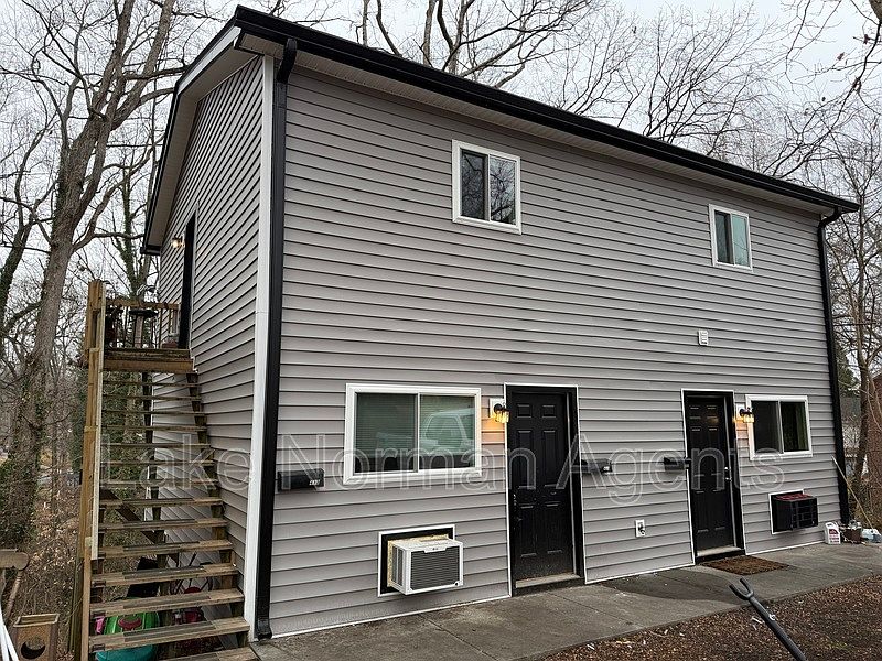 1st image of 435 3rd Avenue Dr SE
