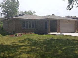 901 College Ave, Matteson, IL 60443