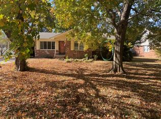 403 Colonial Ter, Hopkinsville, KY 42240