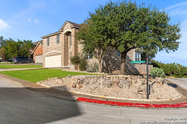 3 bed, 2.5 bath, 2606 sqft, $2,500 — Photo 4