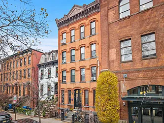 297 Pavonia Avenue, #3B