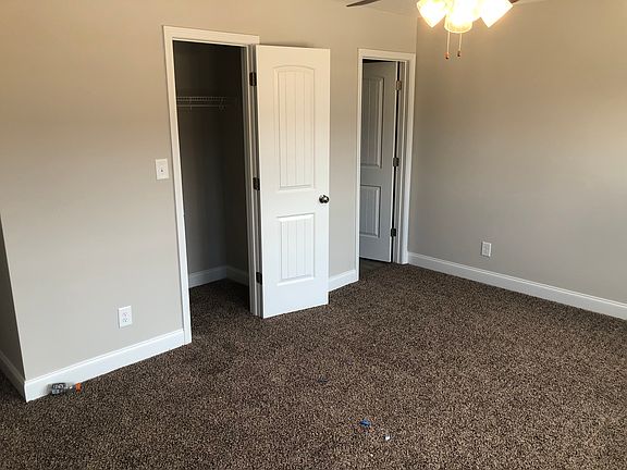 5th image of 1000 Henry Place Blvd #504