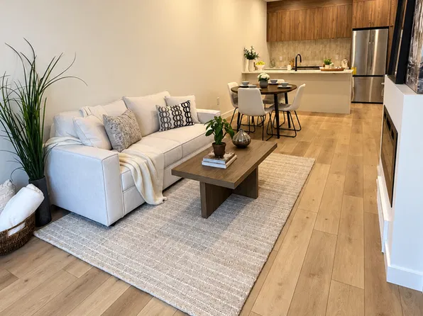 7005 105a St NW, Edmonton, AB