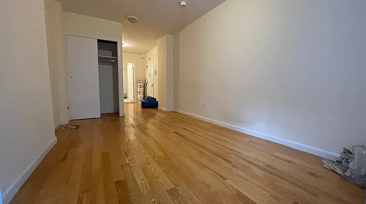 Rented by HOLTON REAL ESTATE INC. | media 17