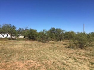 104 Meadow Ln, Sweetwater, TX 79556