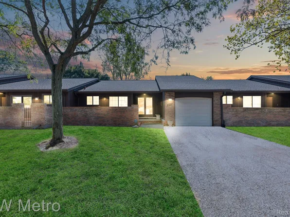 27173 Cumberland Ct, Southfield, MI 48033