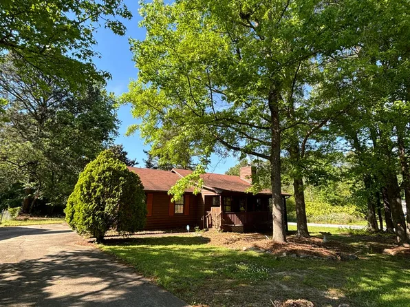 1701 Rose Garden Ln, Loganville, GA 30052