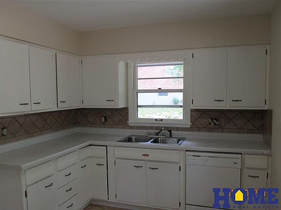 4th image of 1326 Nelson St