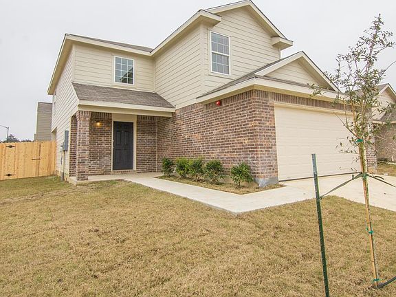 2nd image of 2096 Oakwood Forest Dr
