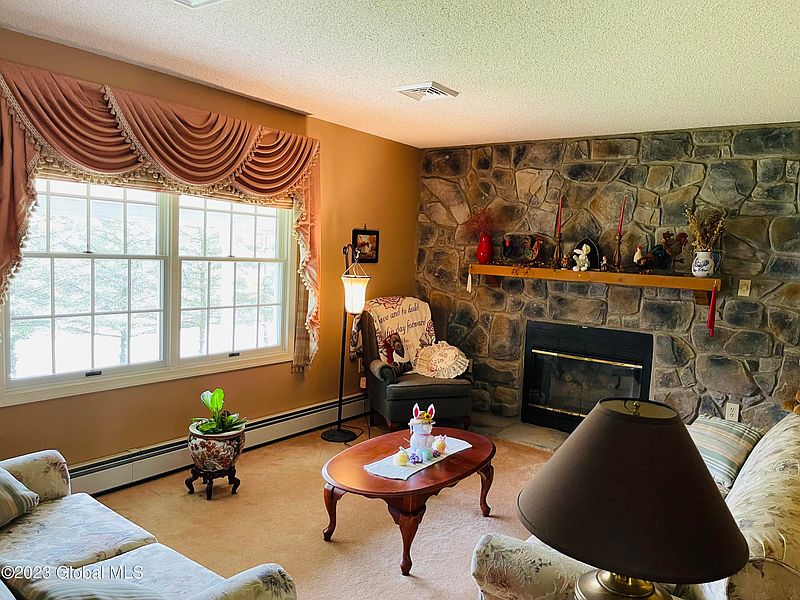 3rd image of 3 York Way
