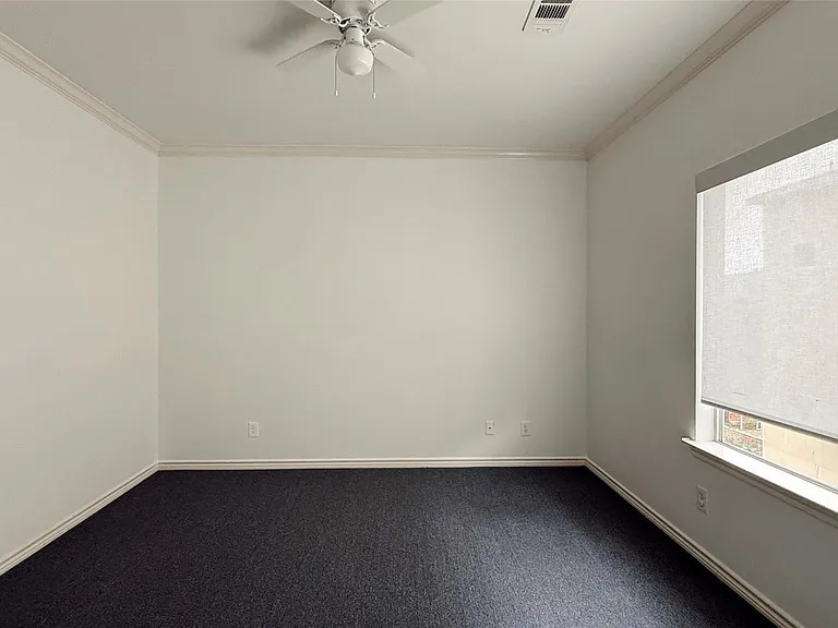 1107 Marconi St #B — Photo 6