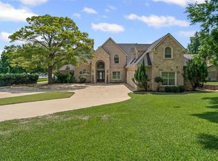 200 N Broadway Rd, Azle, TX 76020