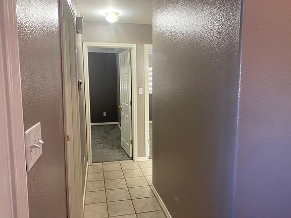3rd image of 15821 Almeria Ave