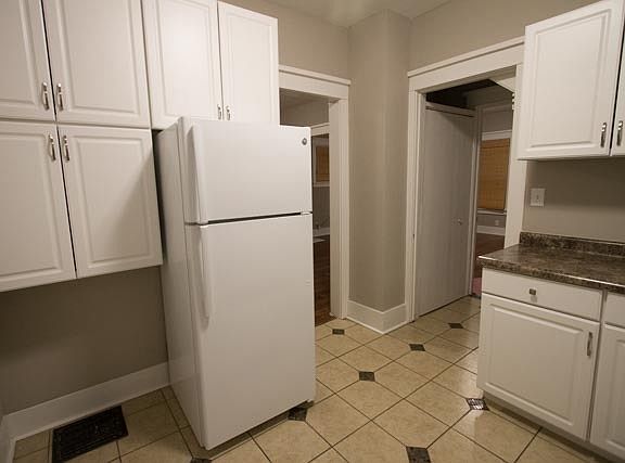 5th image of 607 Woodlawn Ave
