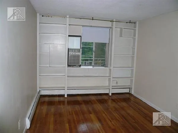 48 Green St #409 — Photo 11