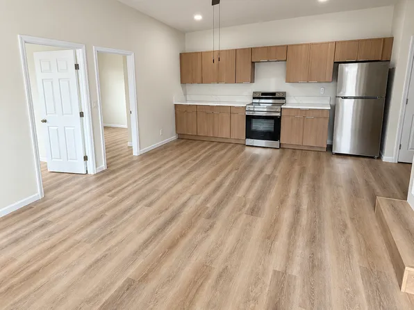 1768 Silva St, Honolulu, HI