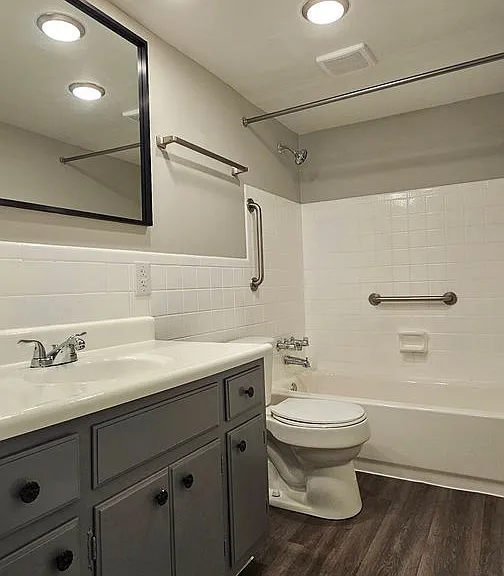 Spacious 2 bedroom 2 bath apartments in Harrison Township! — Photo 5