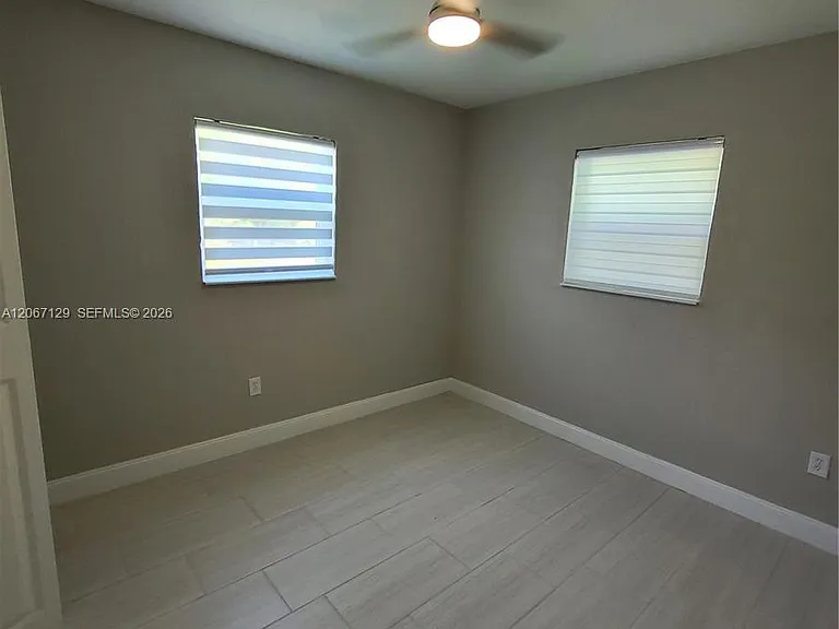 1240 NE 207th Ter — Photo 5