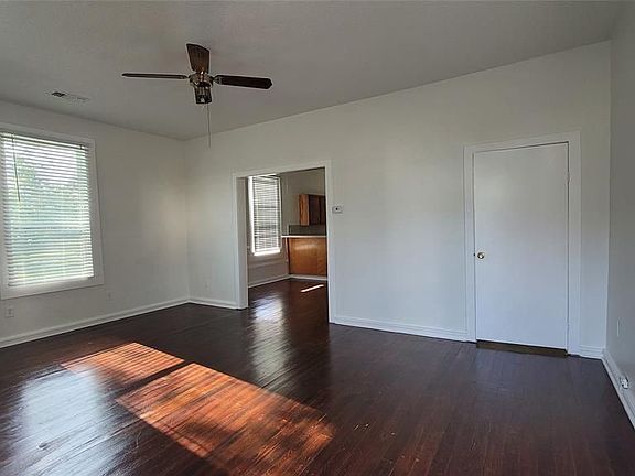 4th image of 3706 Avenue O