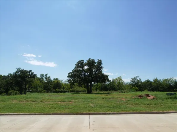 1709 Cambria Dr #7, Edmond, OK 73013
