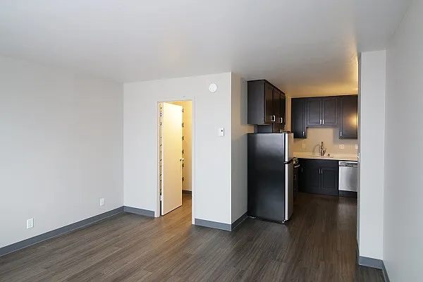 1671 N. Prospect Ave. — Photo 38