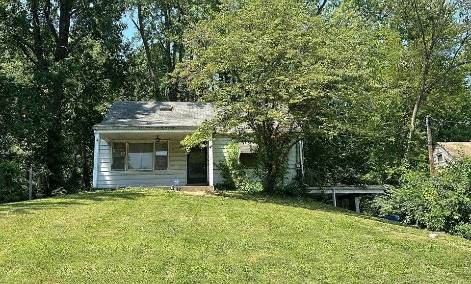 1st image of 21 S Dellwood Ave