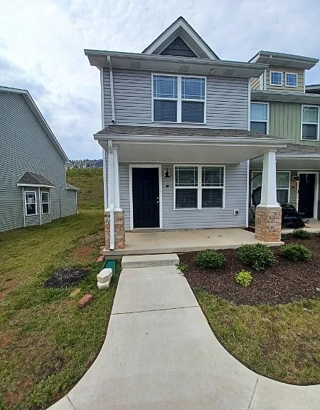 218 Woodland Valley Ln — Photo 2
