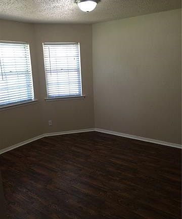 4th image of 7109 Corona Dr