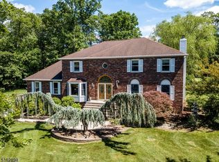 13 Merrimac Rd, Randolph, NJ 07869