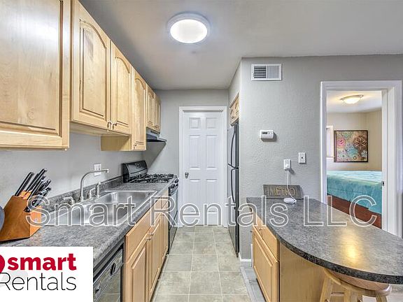 3rd image of 3850 Park Ave APT 8