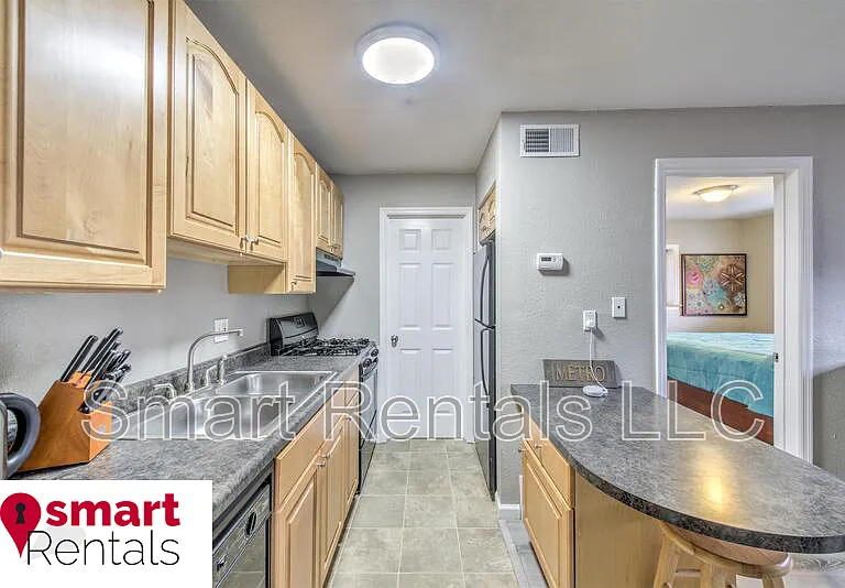 3850 Park Ave #8 — Photo 3
