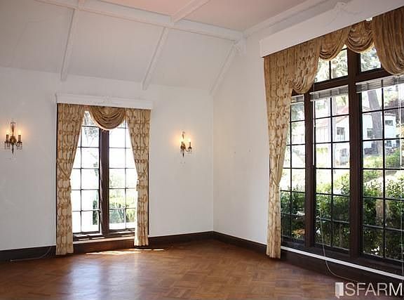 4th image of 441 Yerba Buena Ave