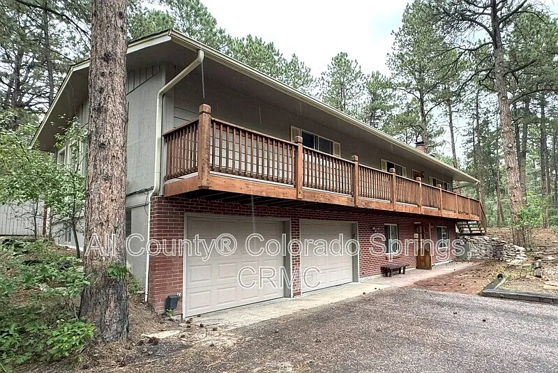 4 bed, 3.0 bath, 2132 sqft, $2,599 — Photo 1