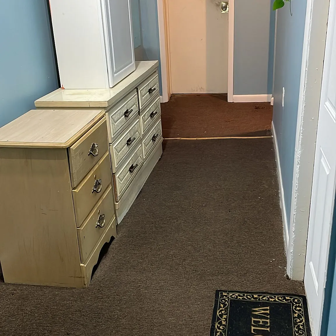 3 bed, 950 sqft, $1,050 — Photo 2