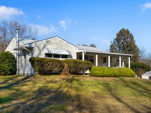 10 Fernwood Rd, Holland Twp., NJ 08848