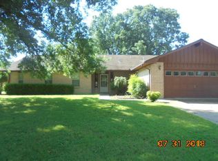 1608 Woodlawn Dr, Miami, OK 74354
