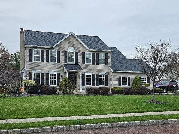 4207 Gregory Dr, Doylestown, PA 18902