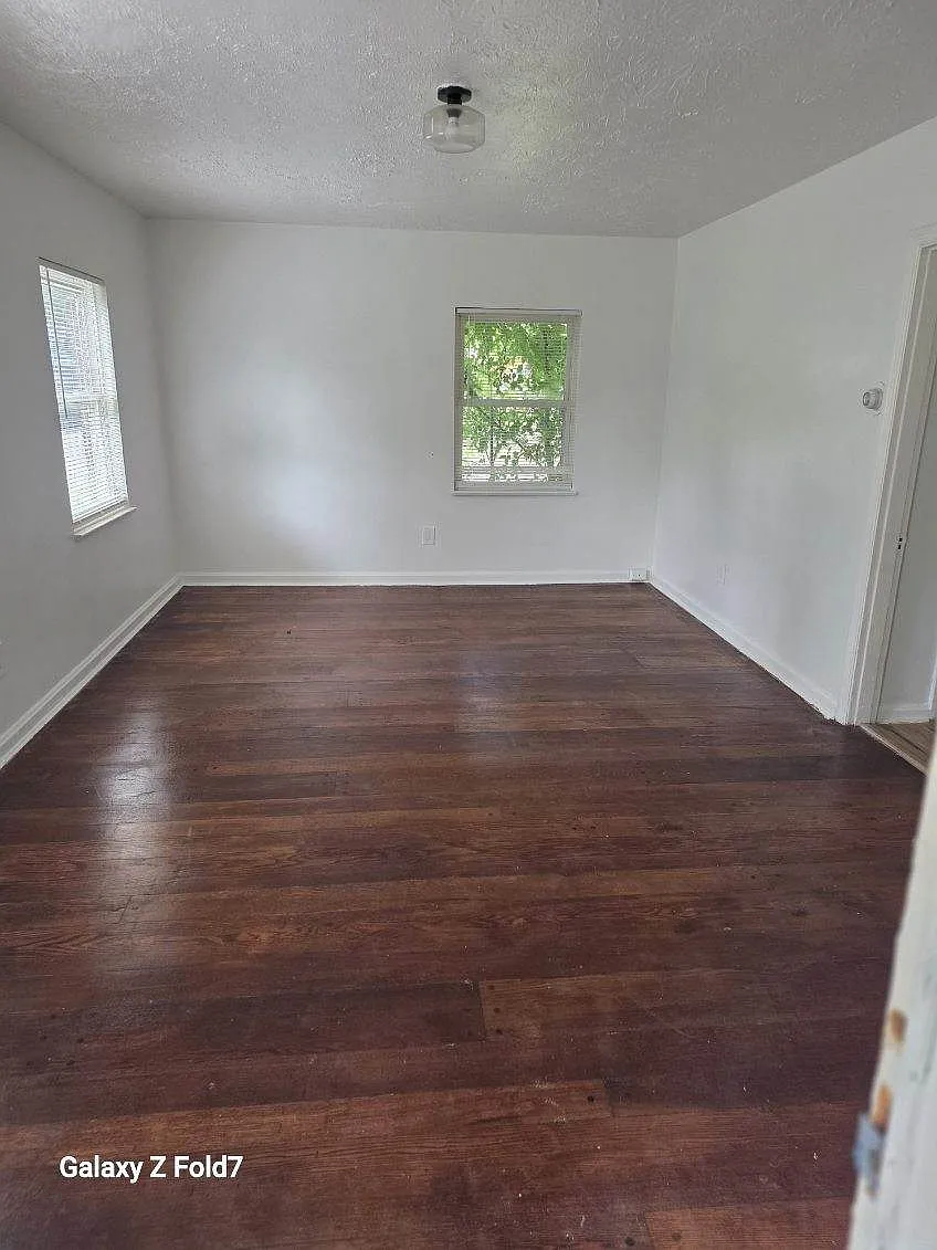 2 bed, 850 sqft, $1,200 — Photo 4