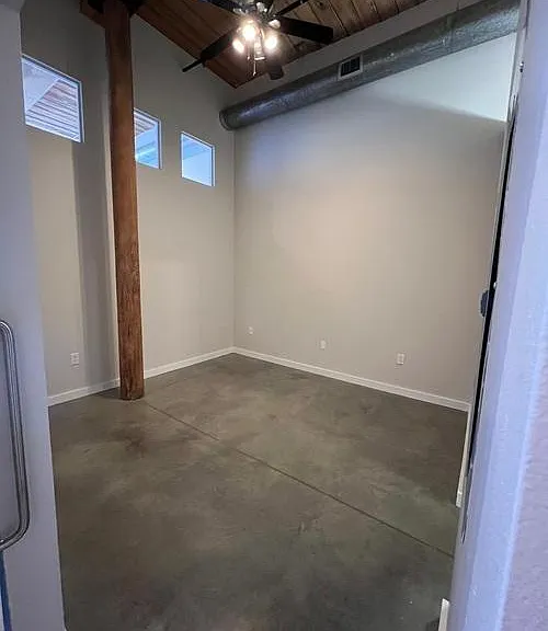 400 Mills Ave #209 — Photo 8