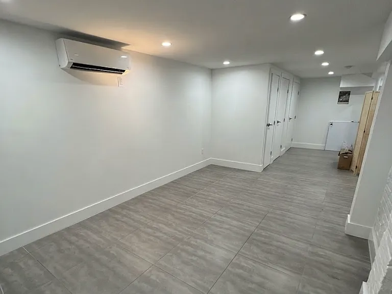 482 Onderdonk Ave #1L — Photo 15