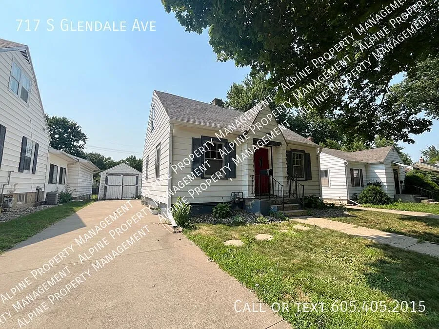717 S Glendale Ave
