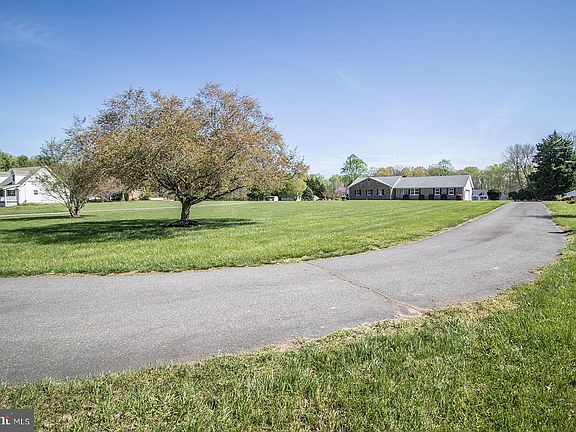 4th image of 42705 Redgate Farm Ln