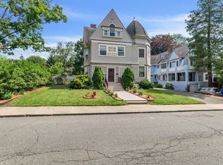 11 Maplewood Ter, Springfield, MA 01108
