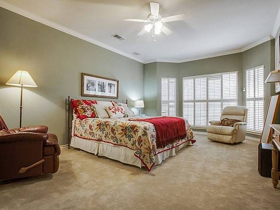 5th image of 1302 Summerfield