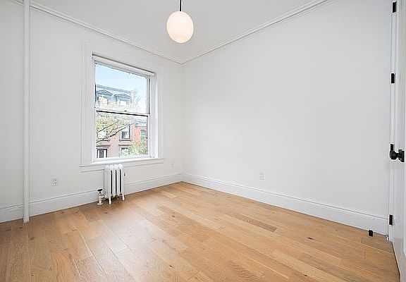 5th image of 268 Henry St APT 4f