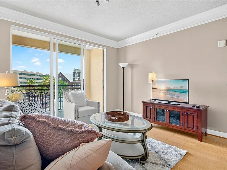 345 Bayshore Blvd #403 — Photo 24