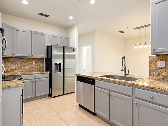 2nd image of 2851 W Prospect Rd Unit 305
