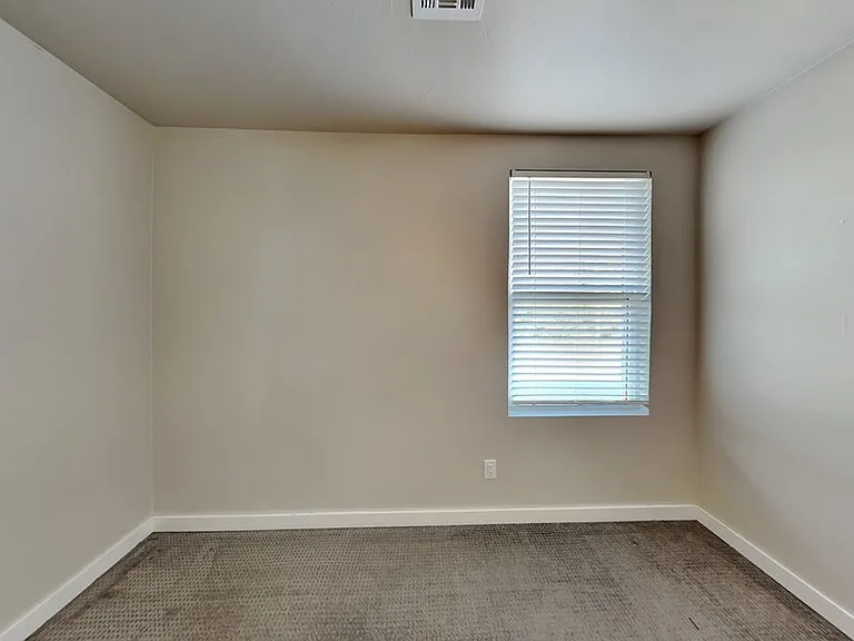 213 N Wright St — Photo 13